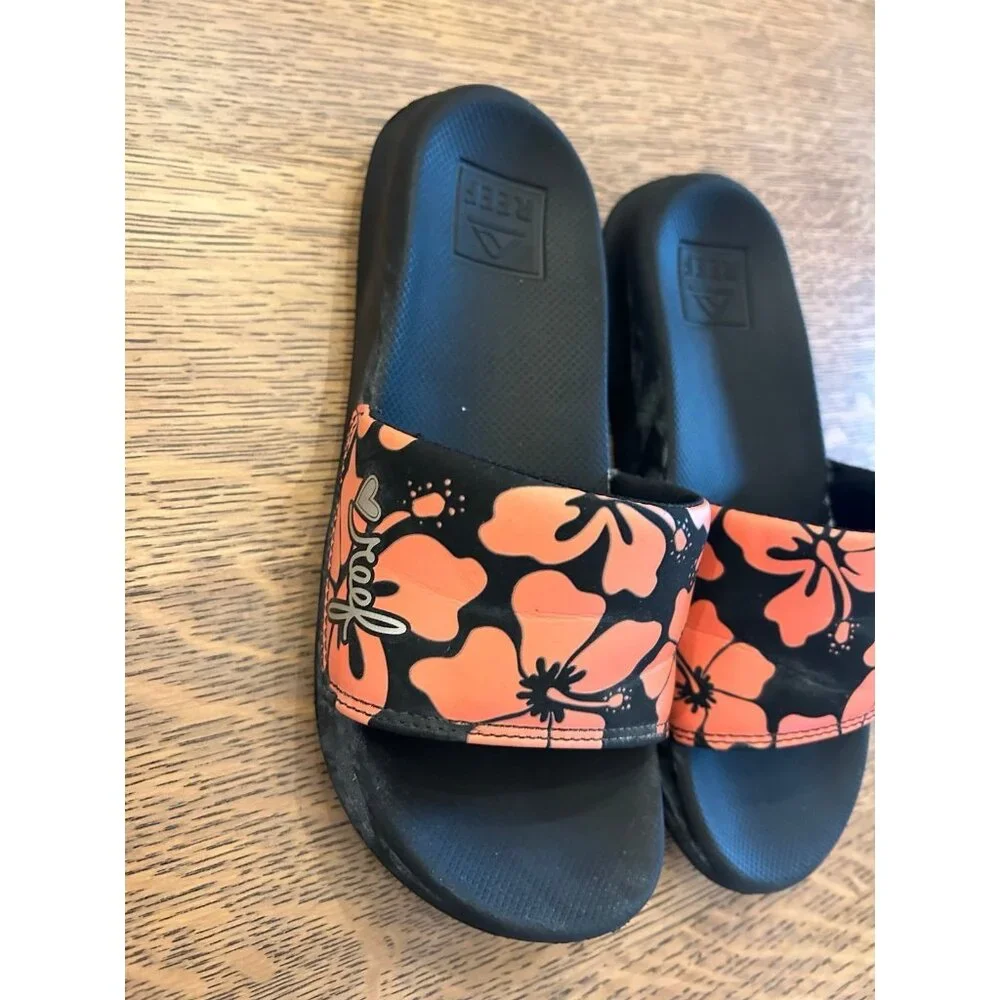 Reef kids slides size 4‎